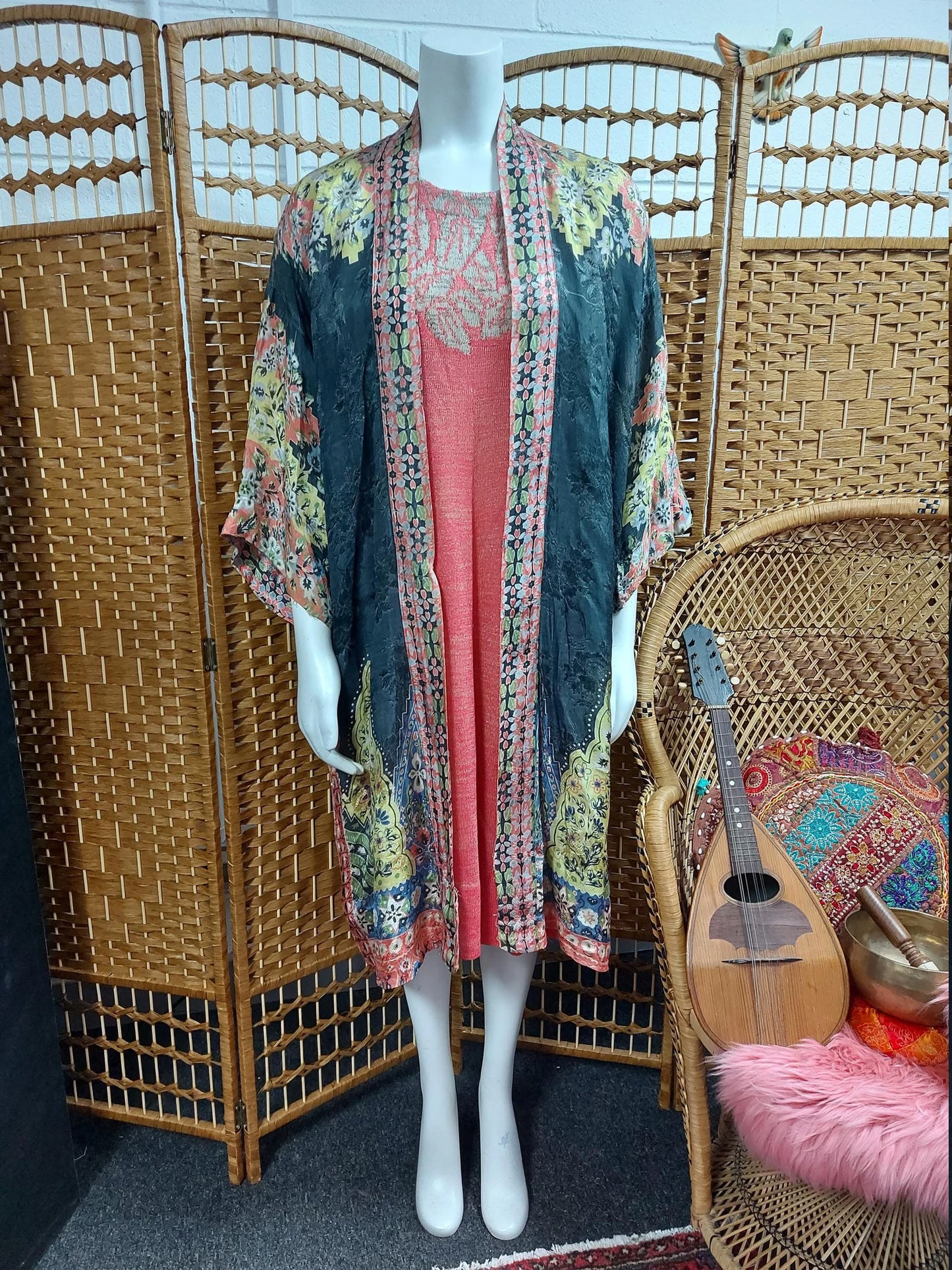 1920's Damask Floral Print Robe