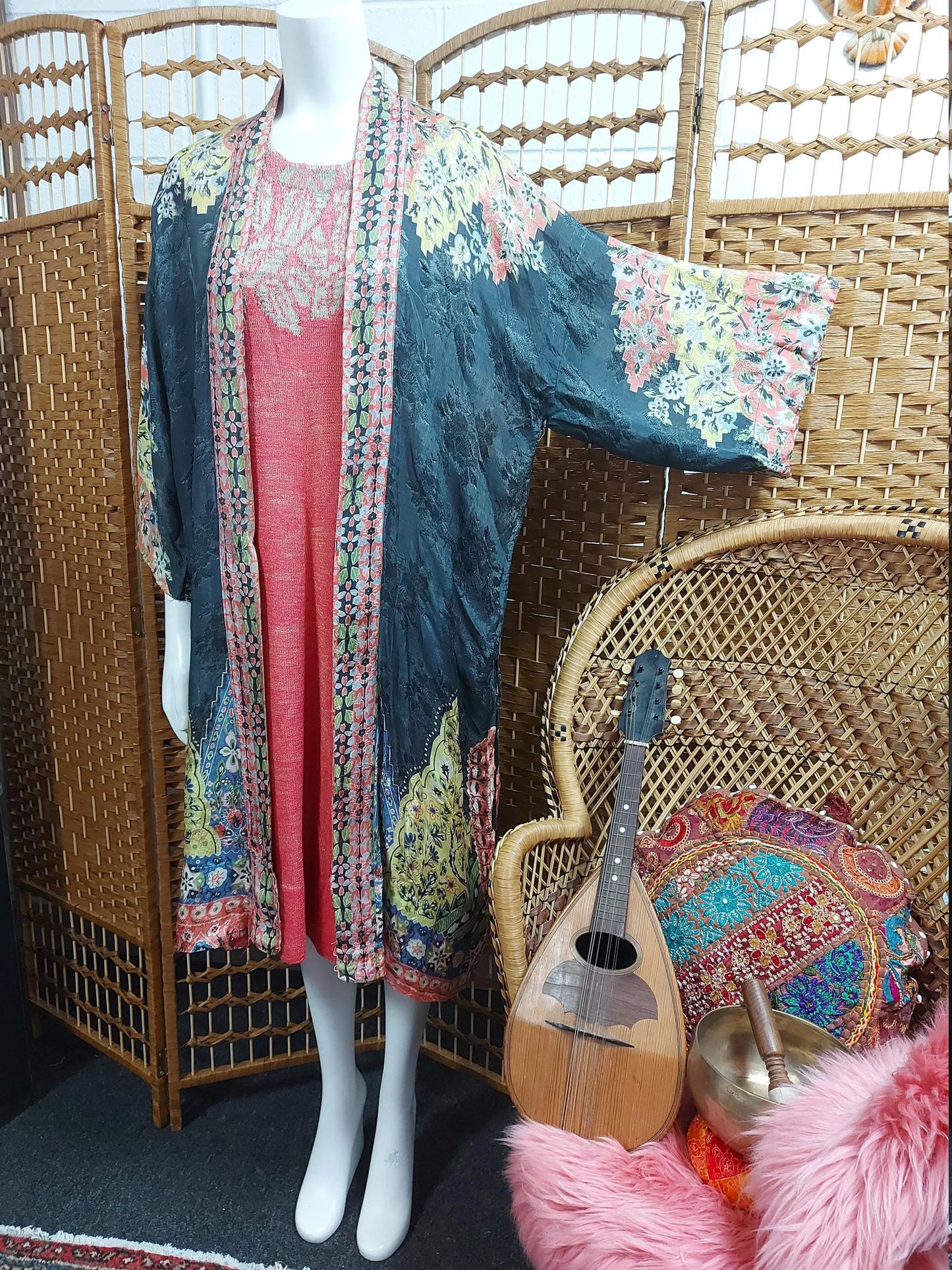 1920's Damask Floral Print Robe
