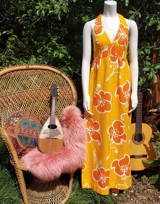 1970's rare Floating Hibiscus Honolulu Maxi Dress