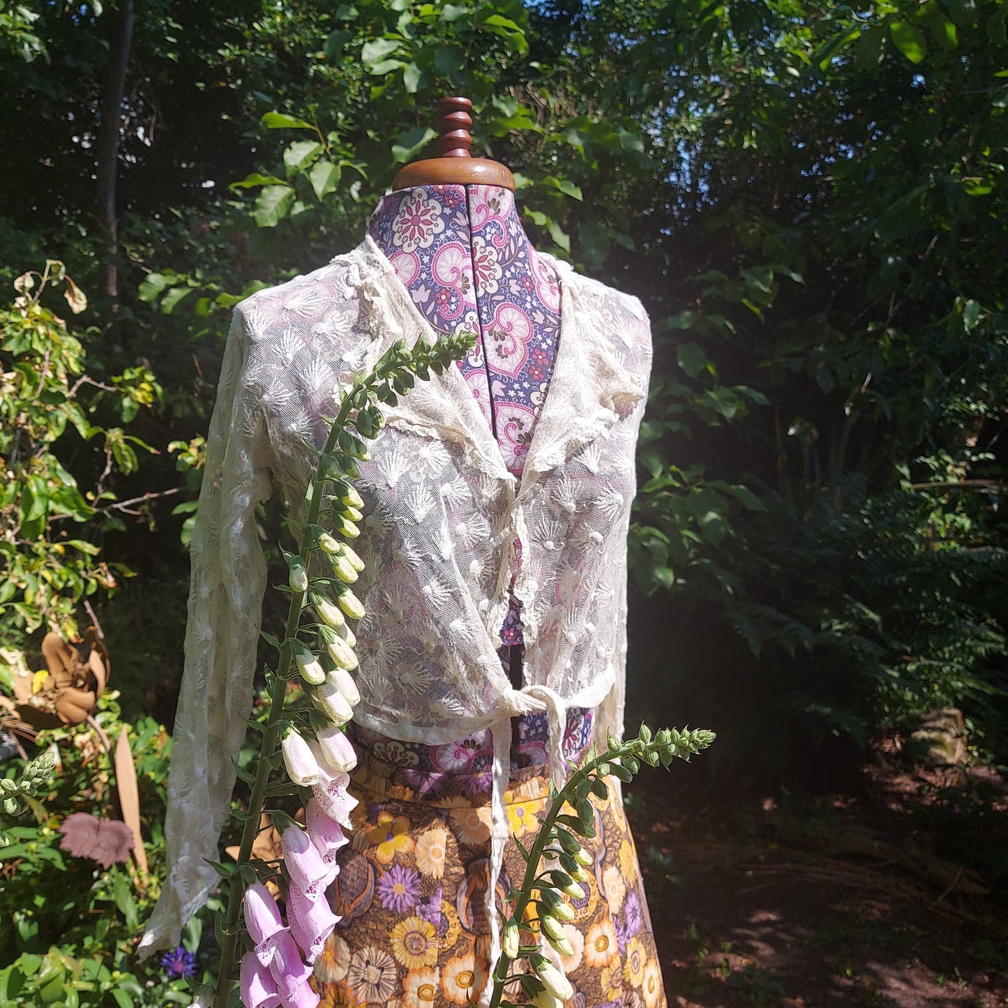 C1900 Antique Lace Tie Top