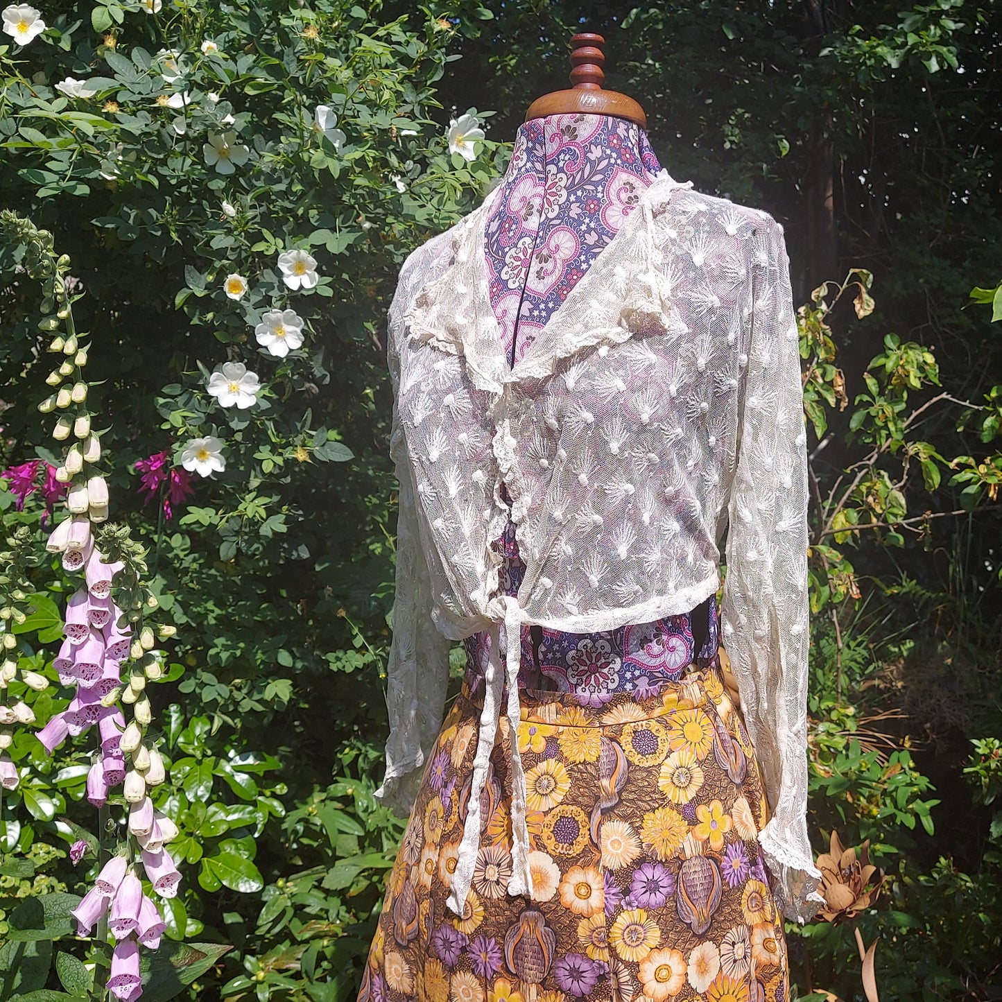 C1900 Antique Lace Tie Top