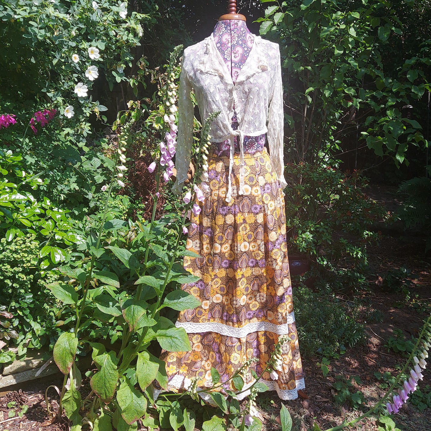 C1900 Antique Lace Tie Top