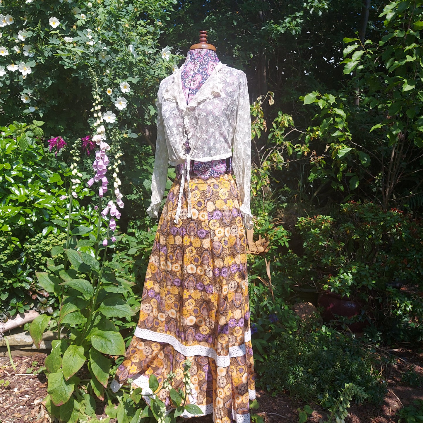 C1900 Antique Lace Tie Top