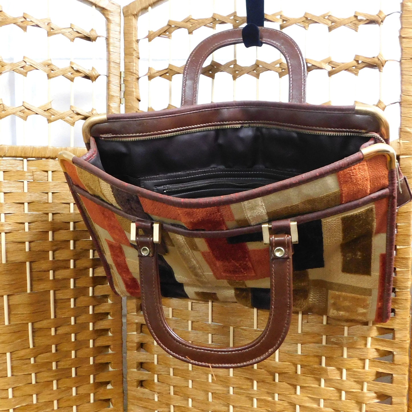 Classic 1970's Wyemouth American Carpet Bag