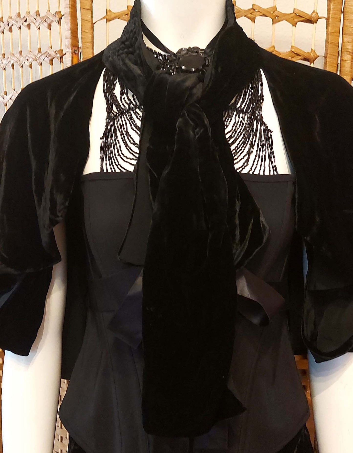 1920's Glamour Puss Velvet Capelet