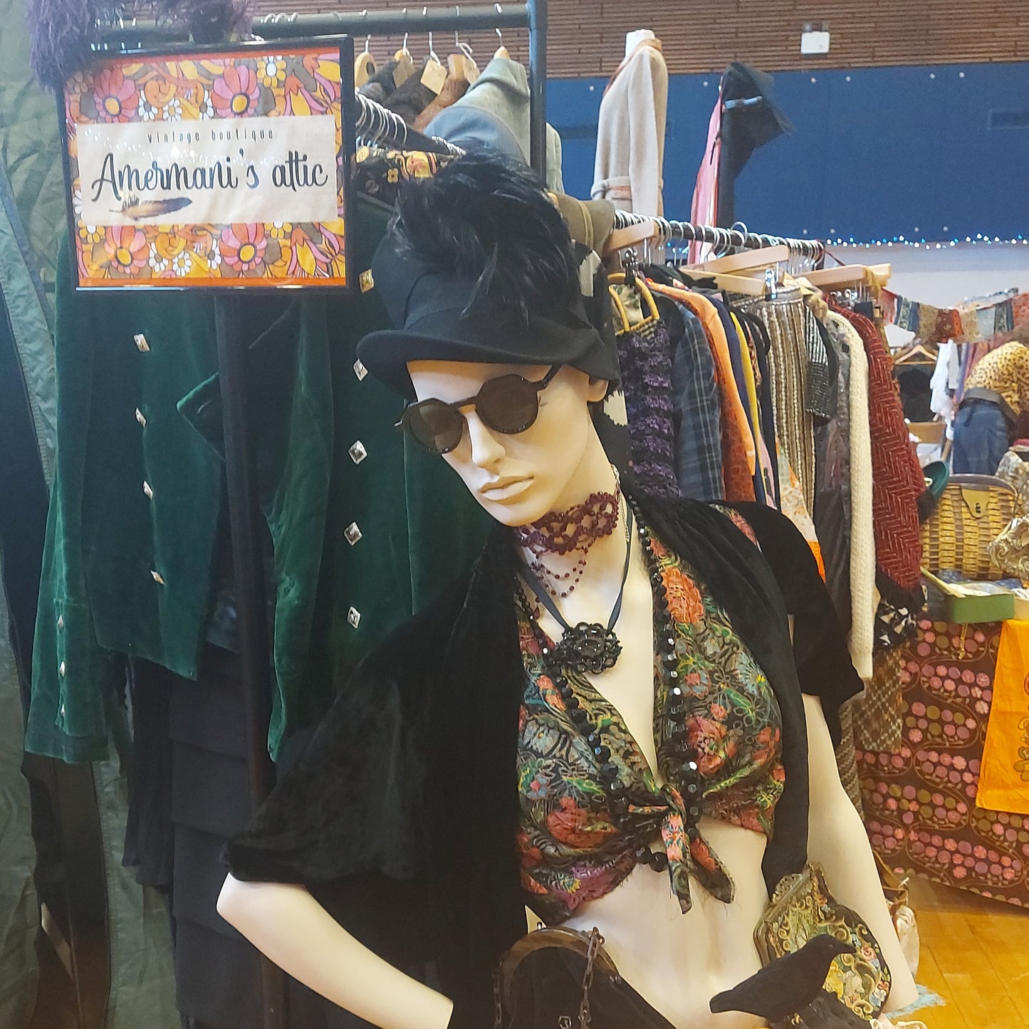 1920's Glamour Puss Velvet Capelet