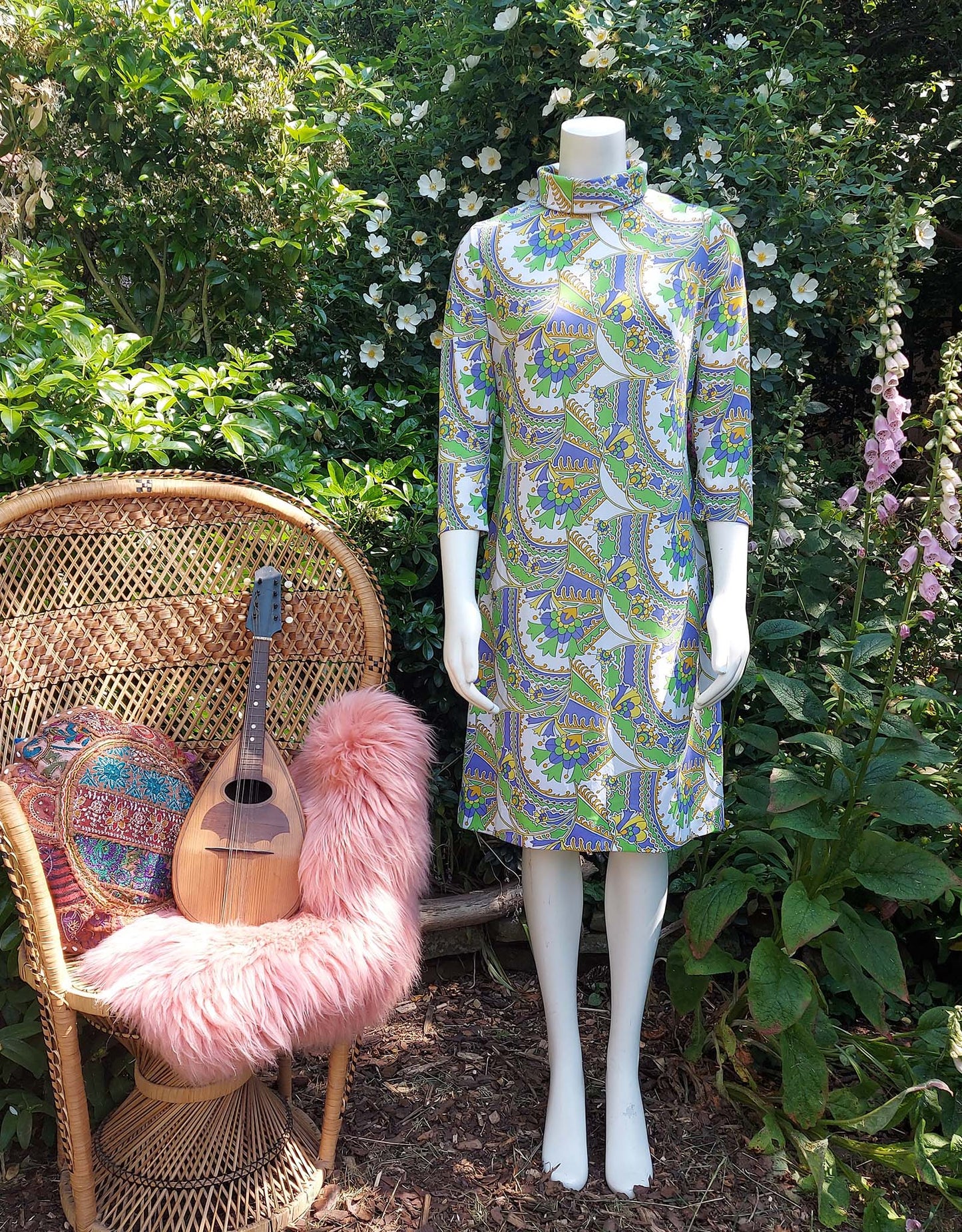 Mod's a go go! Psych dress