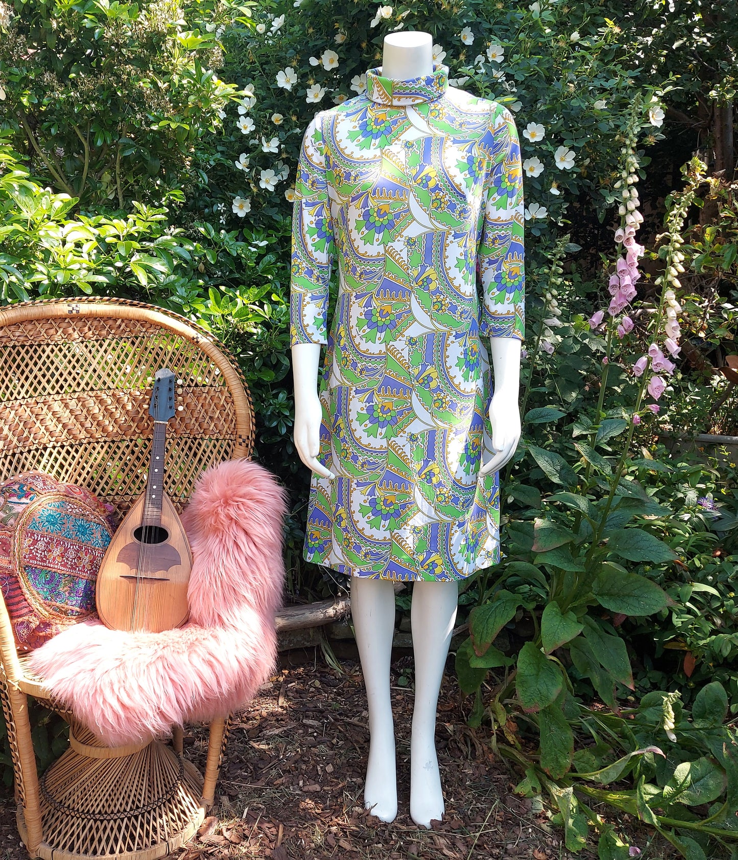 Mod's a go go! Psych dress