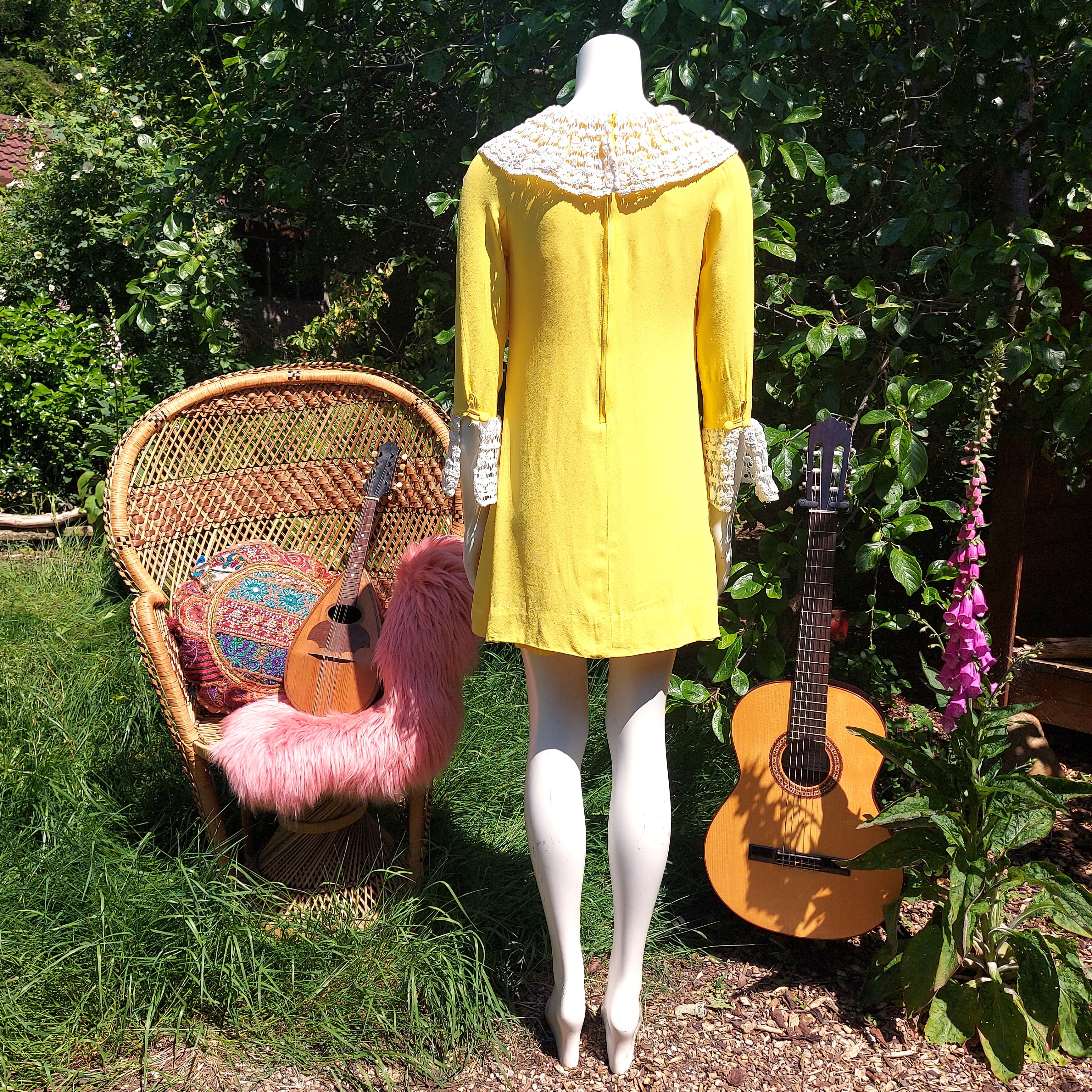 Miss Sunshine! Yellow mellow Crochet trim 60s mini dress Amermani's attic Miss Sunshine! Yellow mellow Crochet trim 60s mini dress Amermani's attic